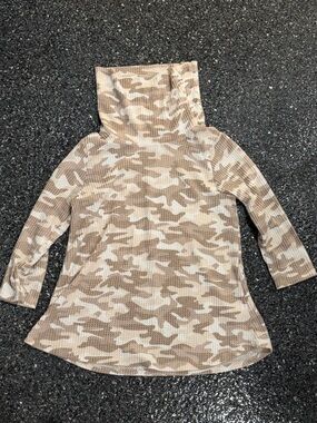 Ruby Rd Beige & White Camouflage Waffle Knit Medium Pullover Cowl Neck W/ Button